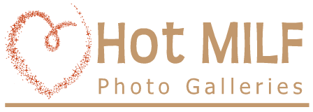 Nude Hot MILFs